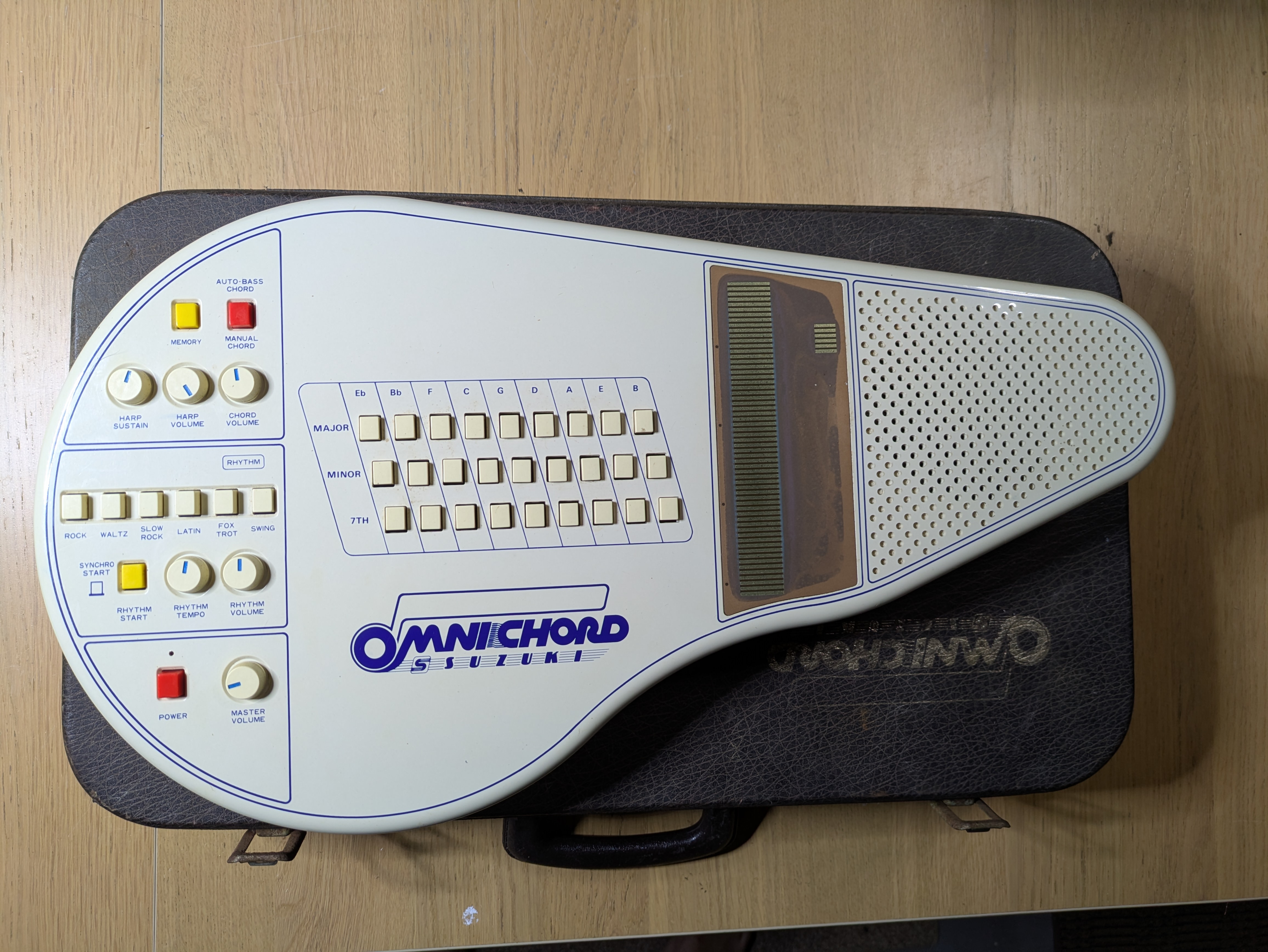 Omnichord OM-27